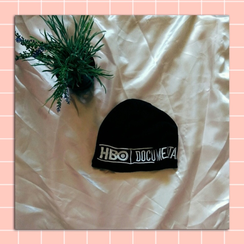 Vintage 1990s HBO beanie ⭐